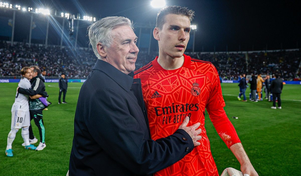 Карло Анчелотти и Андрей Лунин Карло Анчелотти и Андрей Лунин