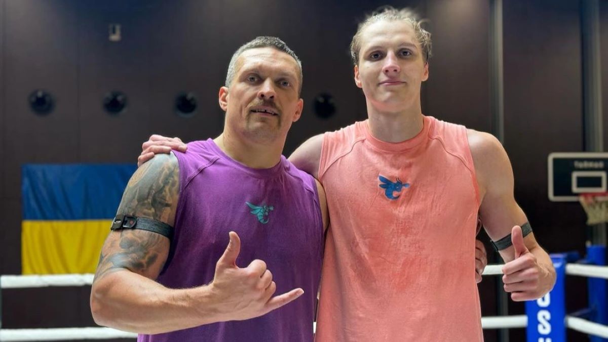 Олександр Усик і Даніель Лапін Олександр Усик і Даніель Лапін