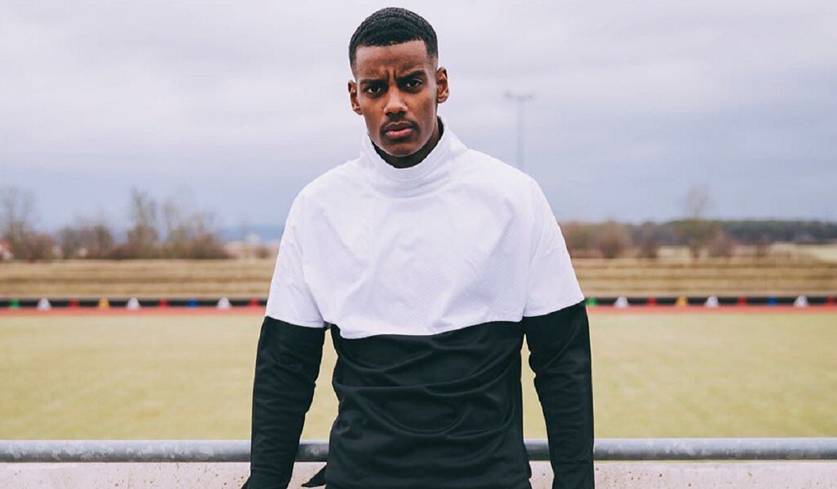 Будинок Ісака пограбували - що вкрали зловмисники у футболіста Ньюкасла Будинок Ісака пограбували - що вкрали зловмисники у футболіста Ньюкасла