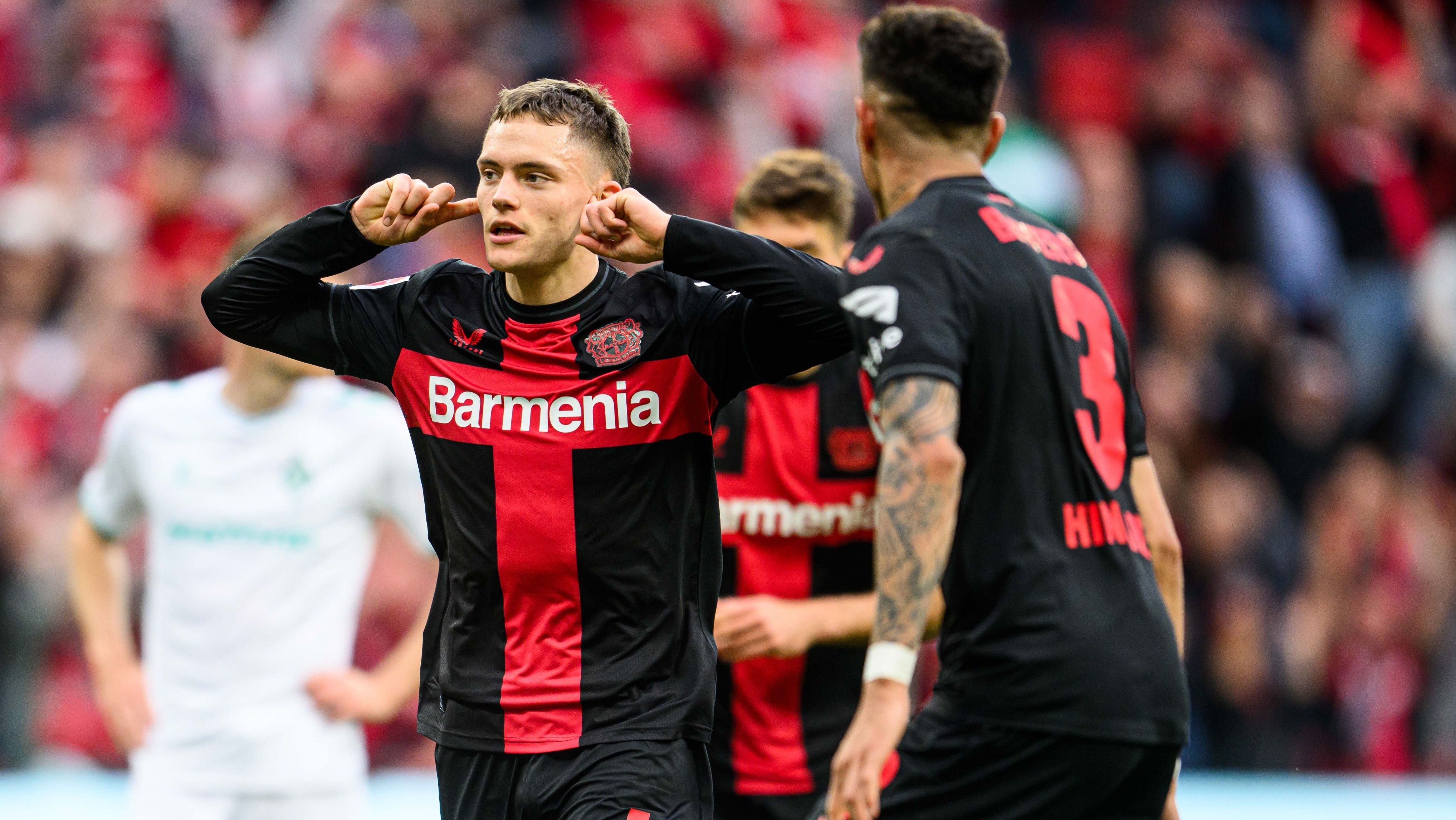 Байер оформил чемпионство в Германии Байер оформил чемпионство в Германии