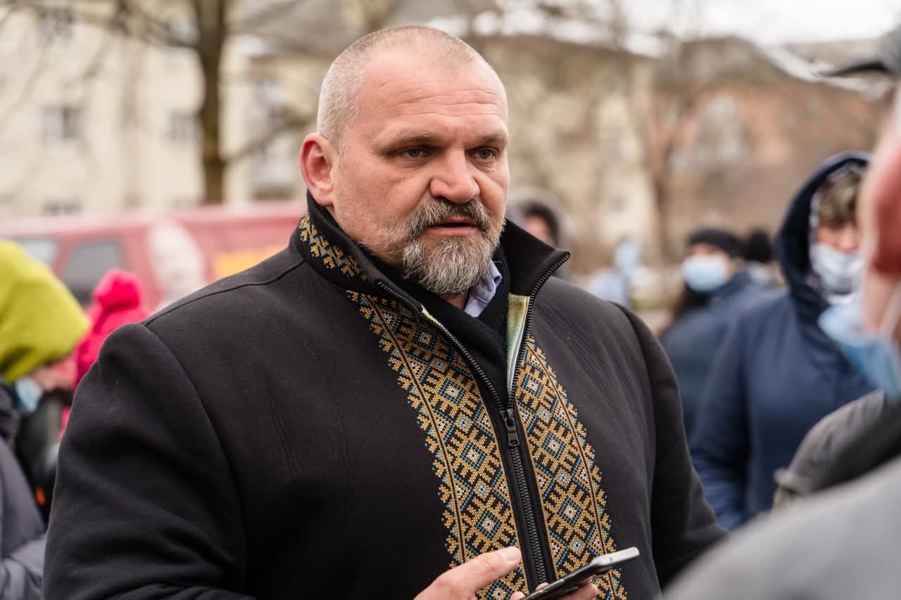 "Клин клином": Василь Вірастюк зрадив дружині та вчетверте став батьком "Клин клином": Василь Вірастюк зрадив дружині та вчетверте став батьком