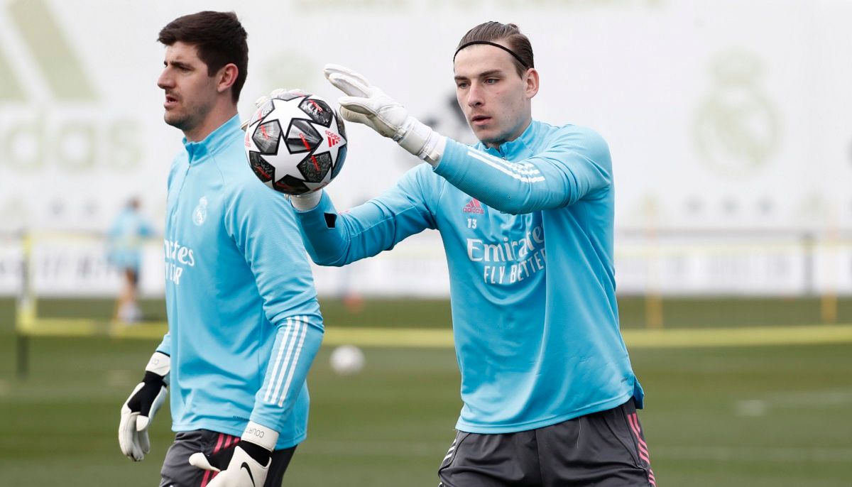 Лунін чи Куртуа - Анчелотті обрав основного воротаря на фінал сезону-2023/2024 Лунін чи Куртуа - Анчелотті обрав основного воротаря на фінал сезону-2023/2024