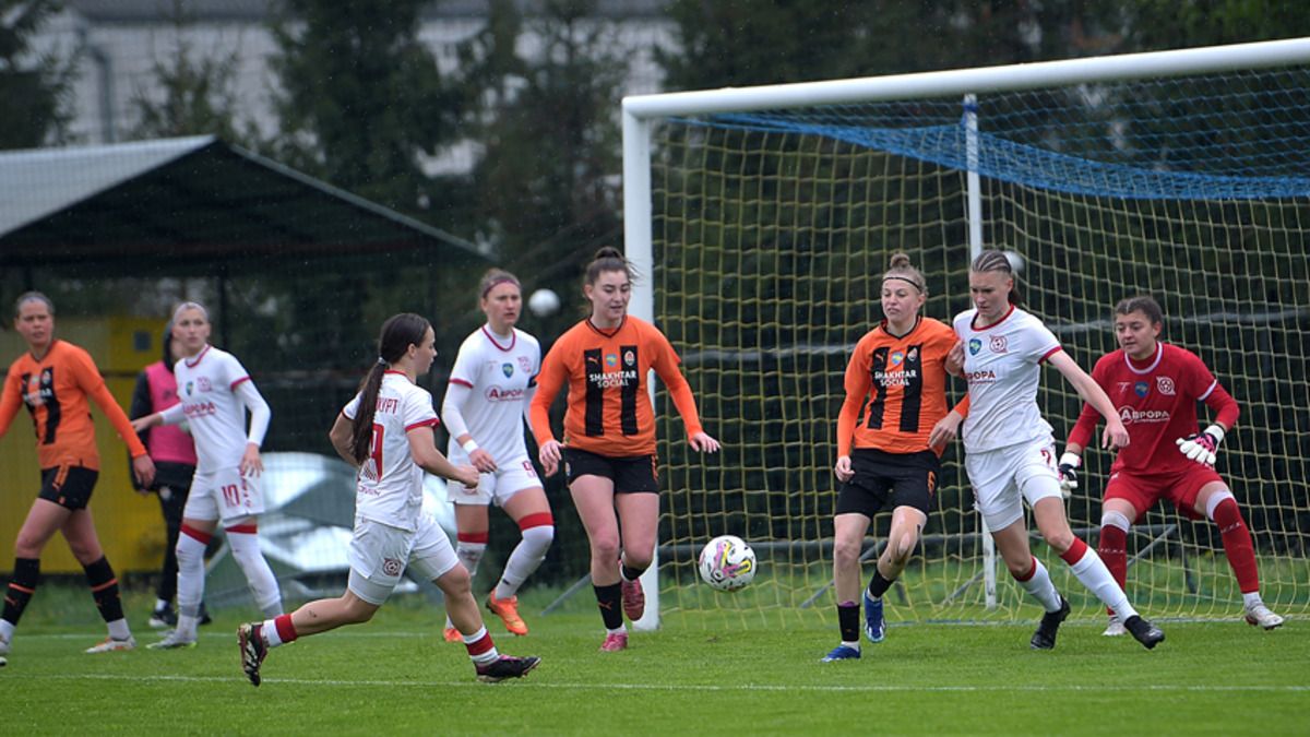 Матч женских команд Шахтера и Кривбасса завершился массовой дракой - видео Матч женских команд Шахтера и Кривбасса завершился массовой дракой - видео