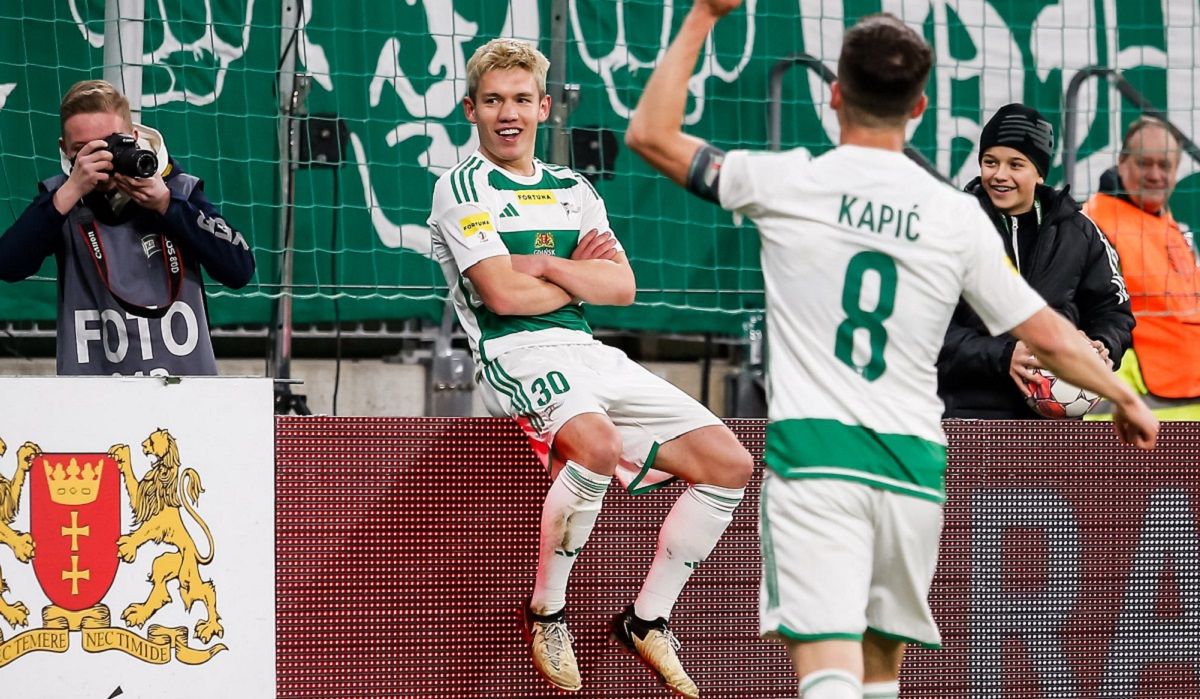 Максим Хлань забил победный гол в матче Лехия - Полония - видео Максим Хлань забил победный гол в матче Лехия - Полония - видео