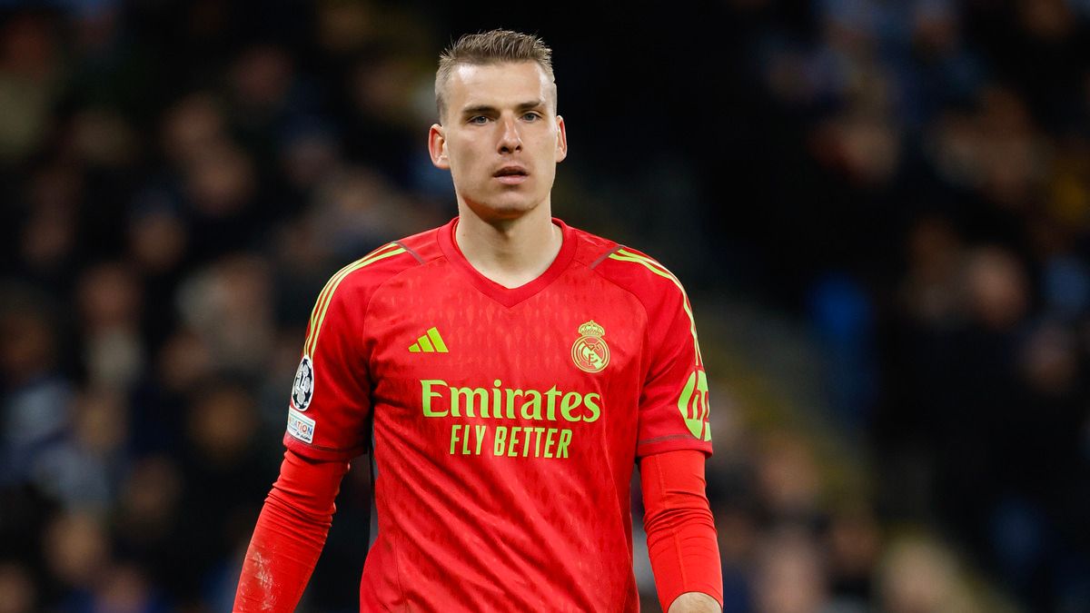 Андрій Лунін зустрівся з Флорентіно Пересом перед матчем з Баварією - фото Андрій Лунін зустрівся з Флорентіно Пересом перед матчем з Баварією - фото