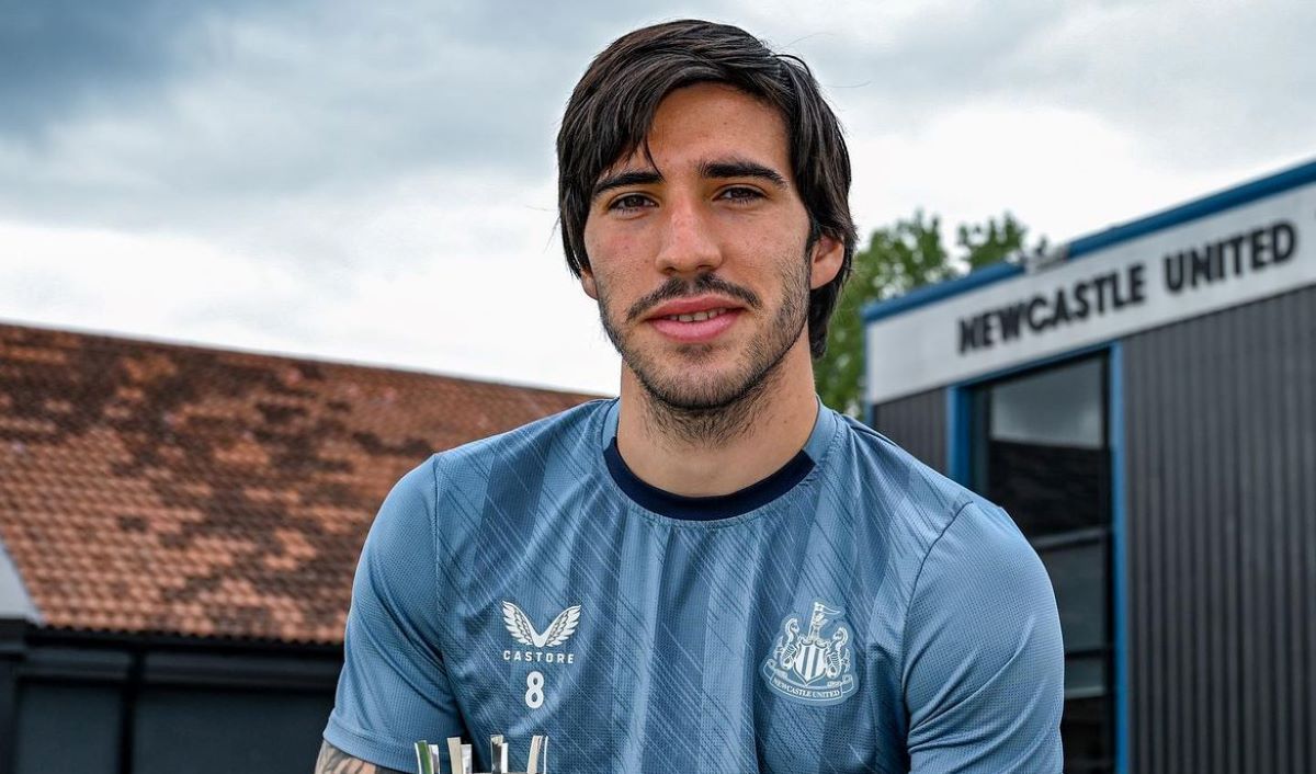 Сандро Тоналі дискваліфікували Сандро Тоналі дискваліфікували