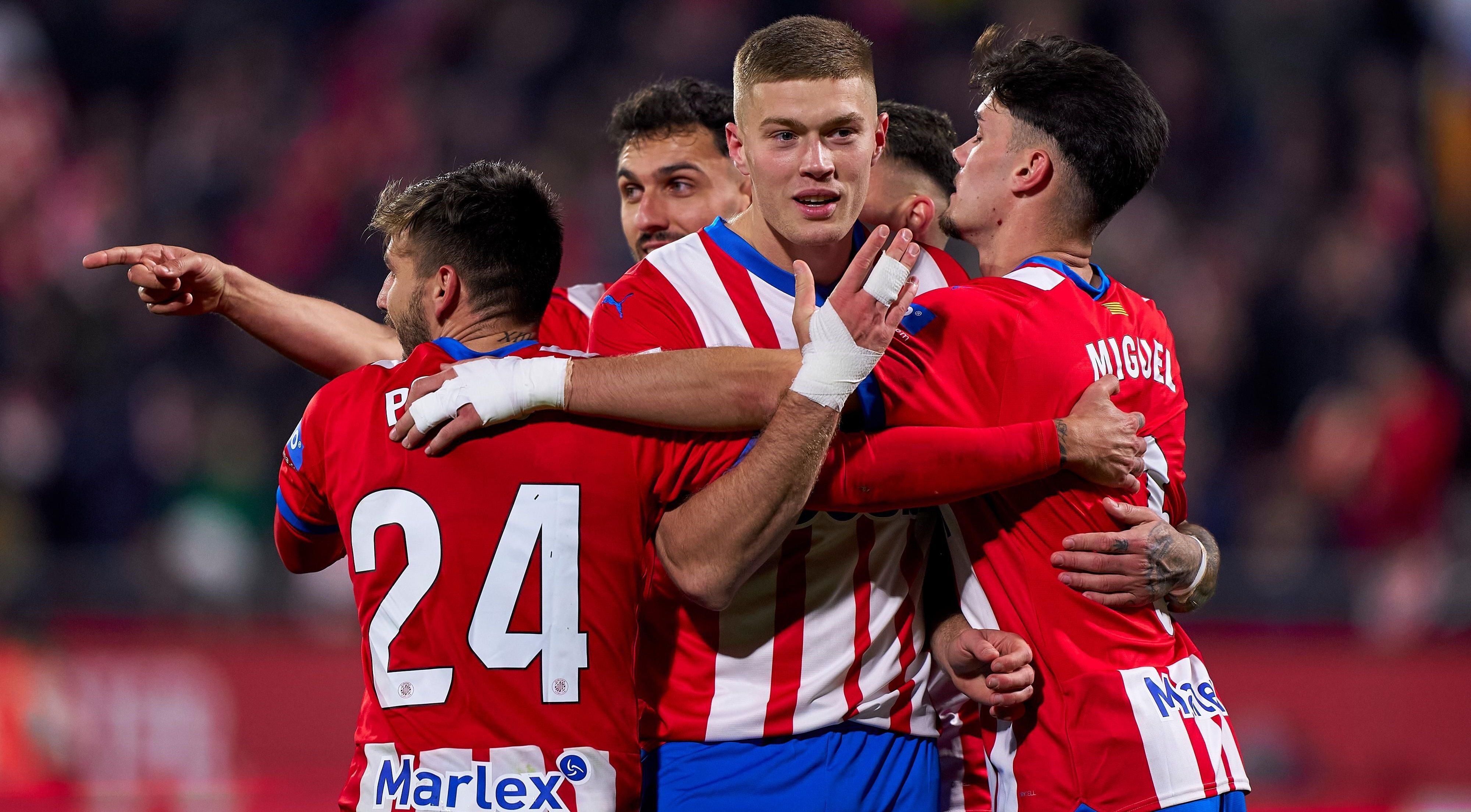 Артем Довбик присоединился к победе над Барселоной Артем Довбик присоединился к победе над Барселоной