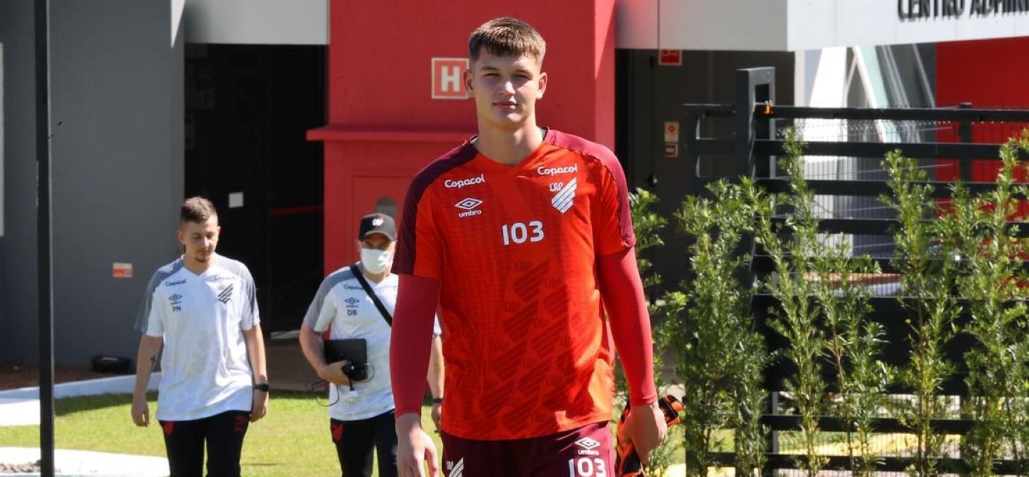 Максим Воронов відзначився фантастичним голом Максим Воронов відзначився фантастичним голом