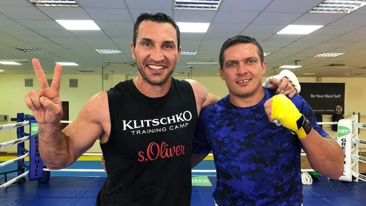 Усик назвав своїх кумирів у світі боксу - хто в списку Усик назвав своїх кумирів у світі боксу - хто в списку