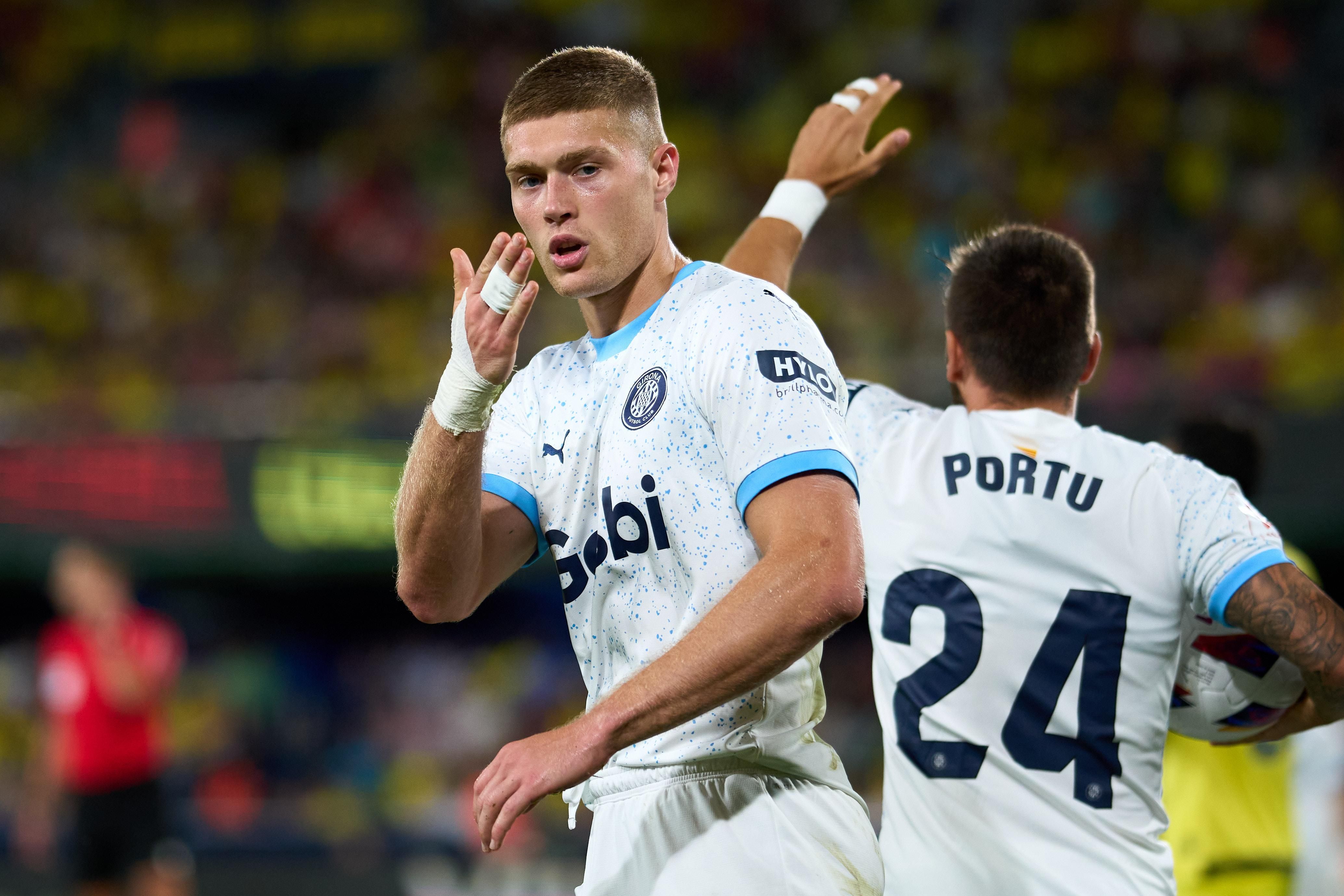 Артем Довбик може перейти в інший клуб Артем Довбик може перейти в інший клуб