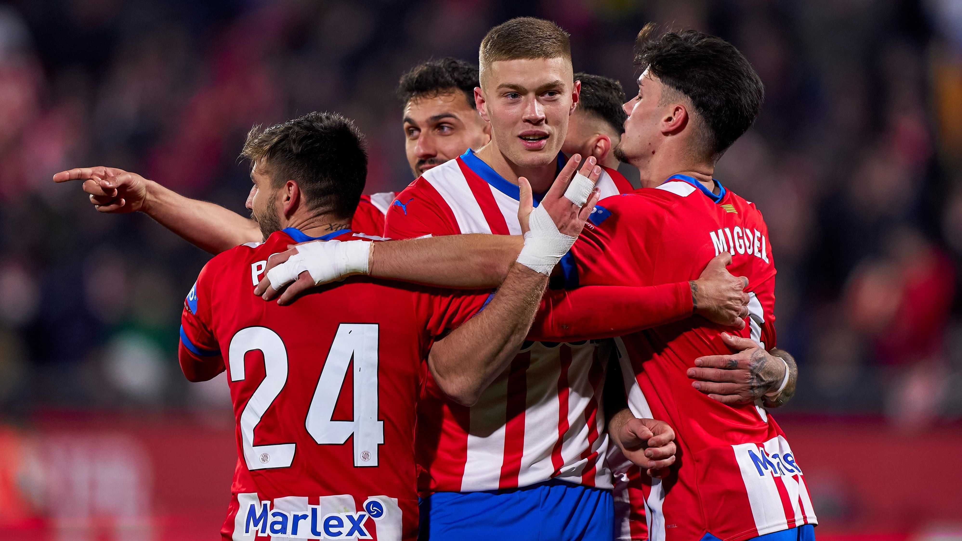 Артем Довбик оформив хет-трик у ворота Гранади Артем Довбик оформив хет-трик у ворота Гранади