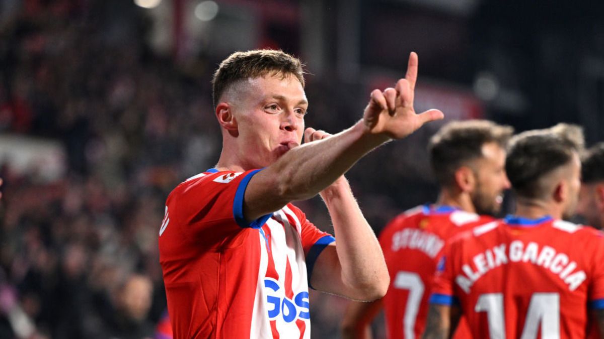 Циганков яскраво відсвяткував гол у ворота Гранади - відео Циганков яскраво відсвяткував гол у ворота Гранади - відео