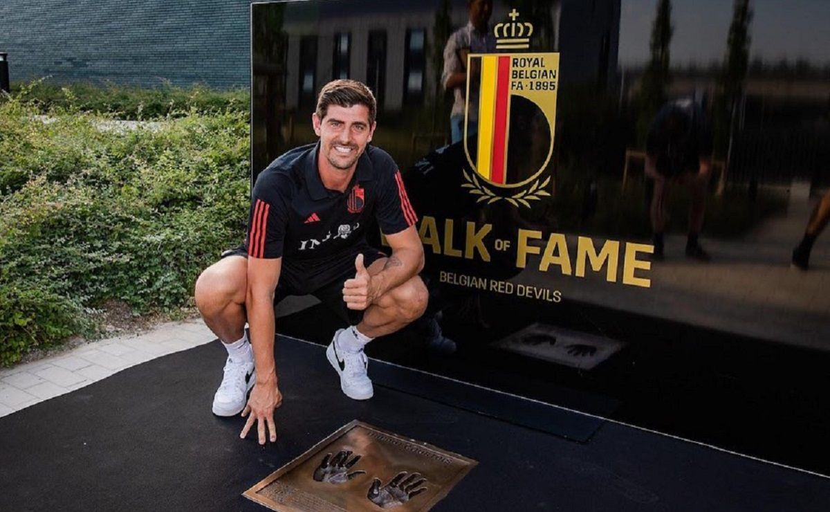 Заявка сборной Бельгии на Евро-2024 по футболу - попал ли в нее Тибо Куртуа Заявка сборной Бельгии на Евро-2024 по футболу - попал ли в нее Тибо Куртуа