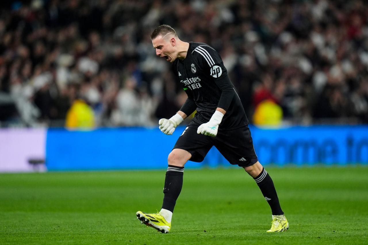 Лунин попал в символическую сборную Лунин попал в символическую сборную