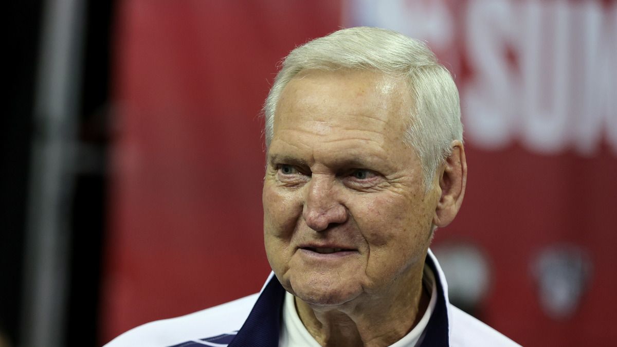 Помер Джеррі Вест - легендарний баскетболіст, який став логотипом НБА Помер Джеррі Вест - легендарний баскетболіст, який став логотипом НБА