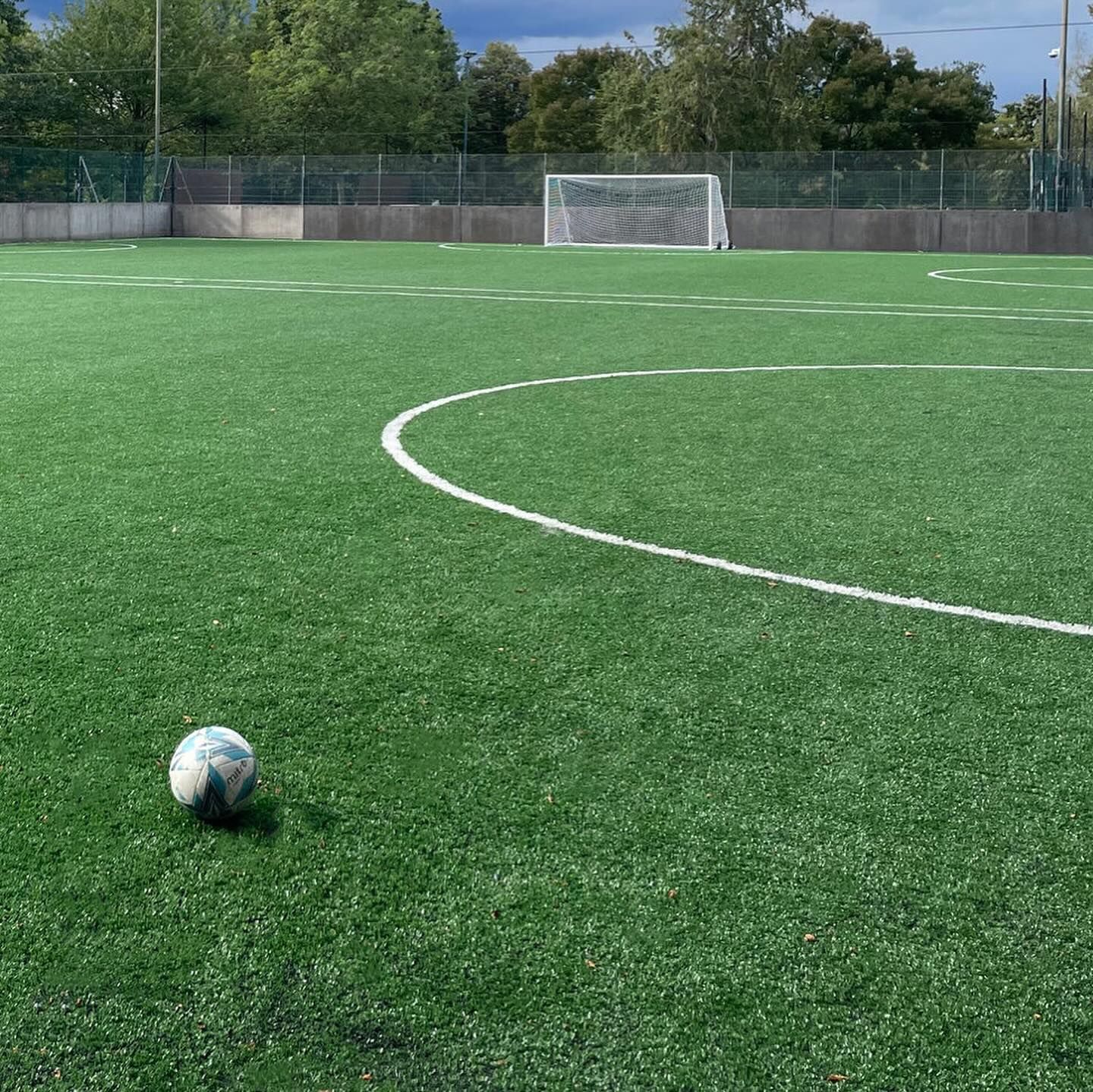 На футбольному матчі сталась бійка На футбольному матчі сталась бійка