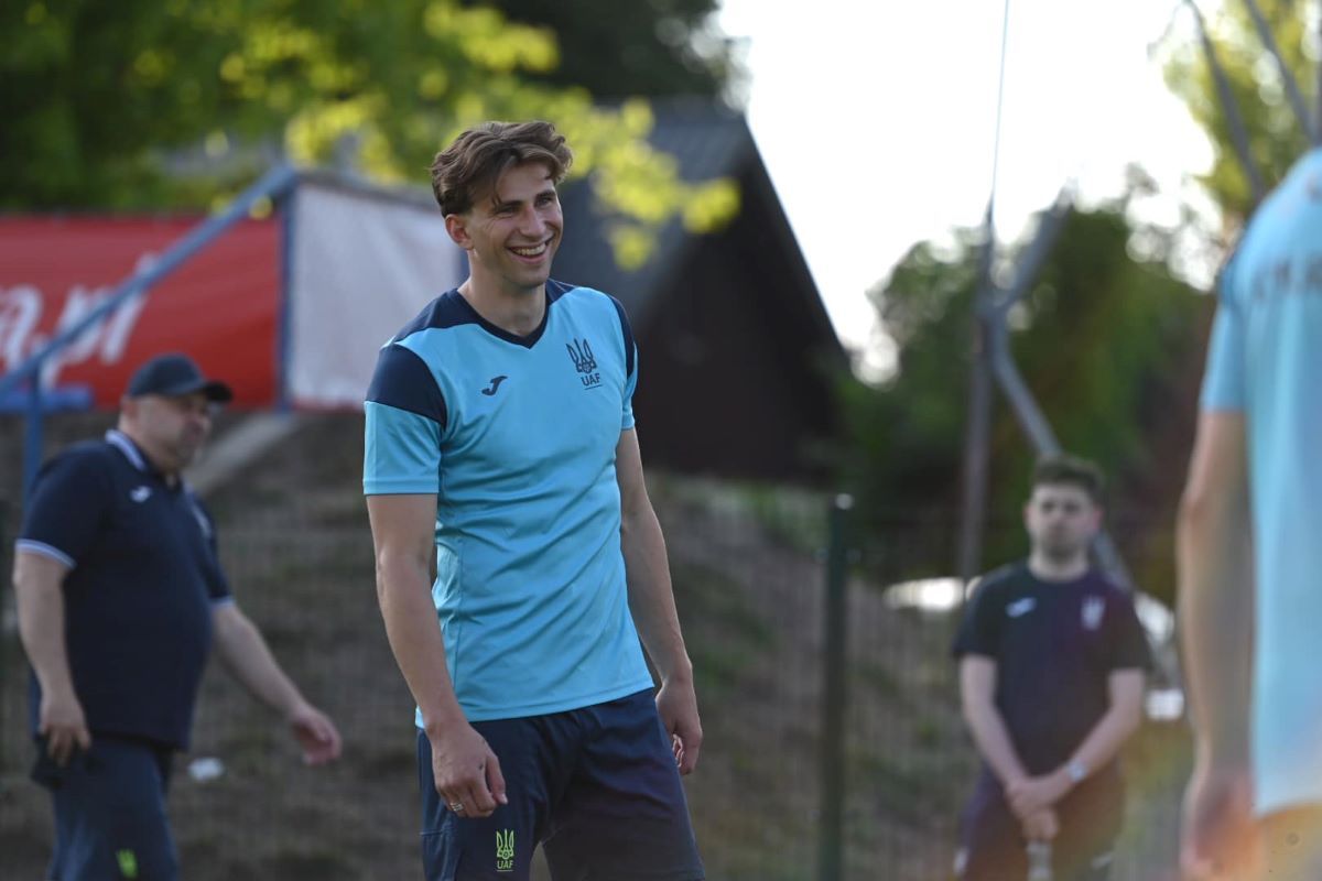 Забарный раскритиковал коллег по сборной Забарный раскритиковал коллег по сборной