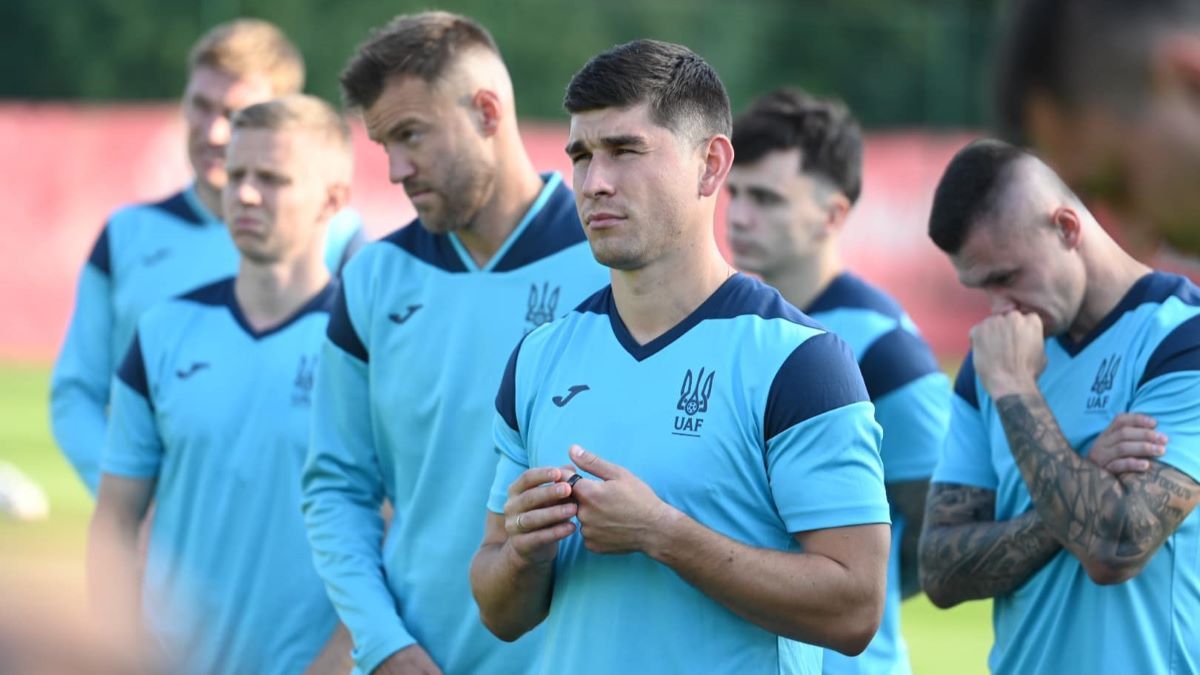 Що відбувалося в роздягальні після матчу Румунія – Україна Що відбувалося в роздягальні після матчу Румунія – Україна