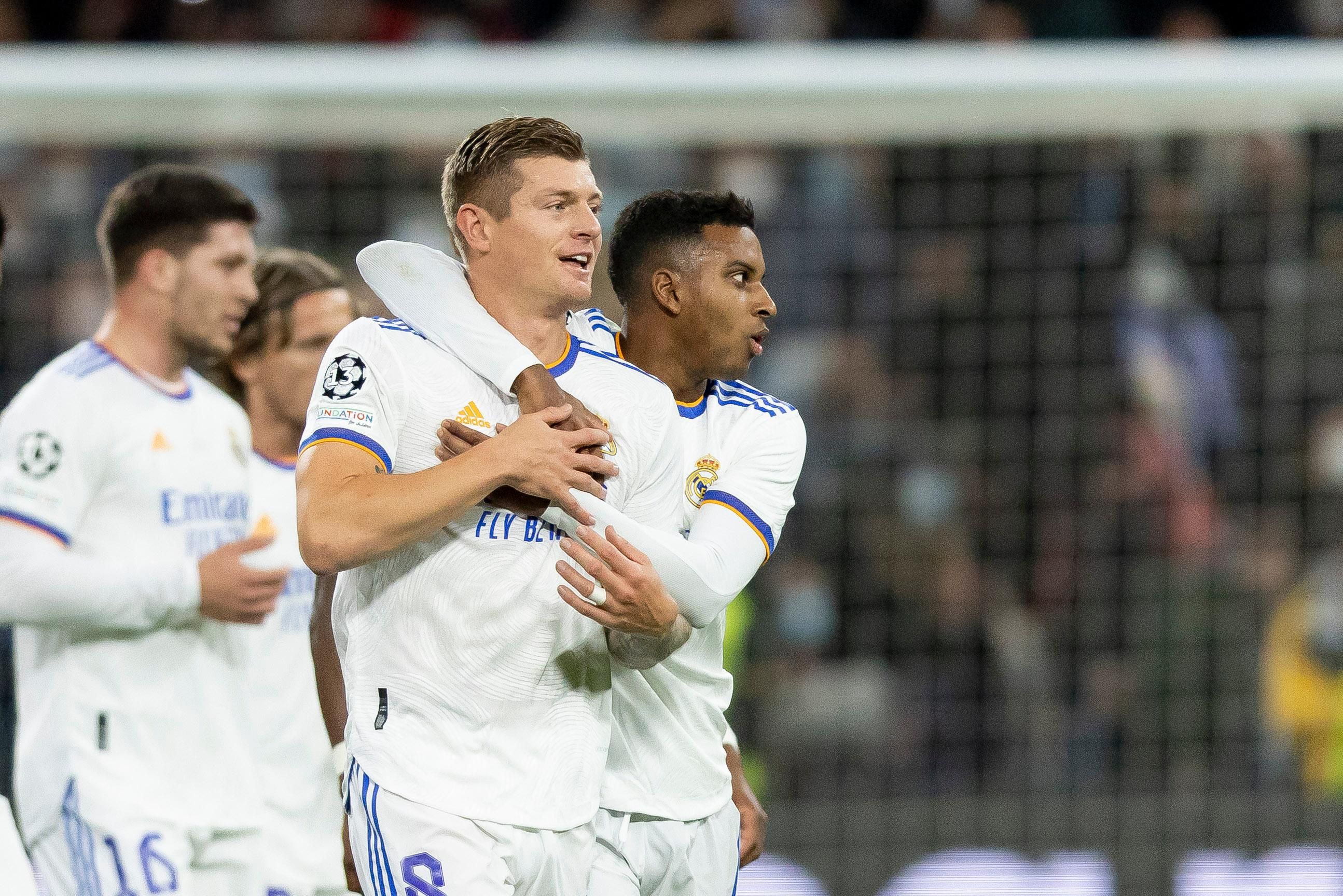 Adidas присвятив бутси Кроосу Adidas присвятив бутси Кроосу