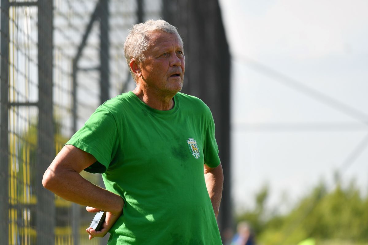 Маркевич пішов з Карпат Маркевич пішов з Карпат