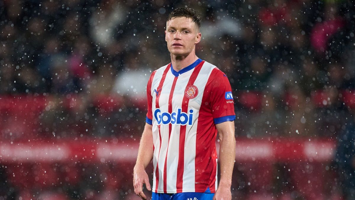 Почему Цыганков пропустил товарищеский матч Жироны - причина отсутствия игрока Почему Цыганков пропустил товарищеский матч Жироны - причина отсутствия игрока