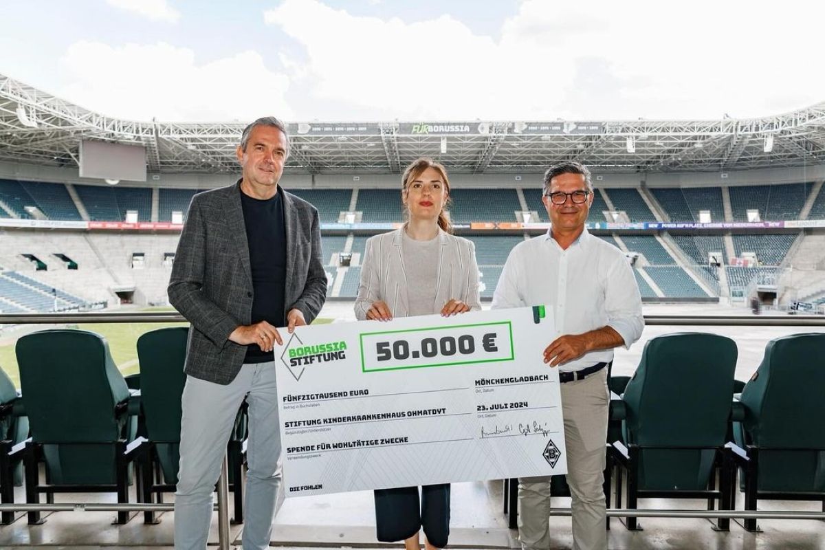 Боруссия Менхенгладбах перечислила деньги на помощь Охматдету Боруссия Менхенгладбах перечислила деньги на помощь Охматдету