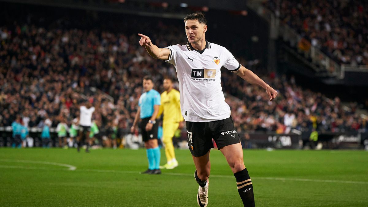 Роман Яремчук може продовжити кар'єру в англійському чемпіонаті Роман Яремчук може продовжити кар'єру в англійському чемпіонаті