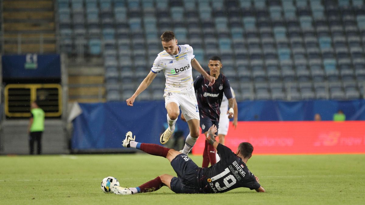 Динамо - Партизан - сербські фанати вивісили банер, нагадавши про розгром - фото Динамо - Партизан - сербські фанати вивісили банер, нагадавши про розгром - фото