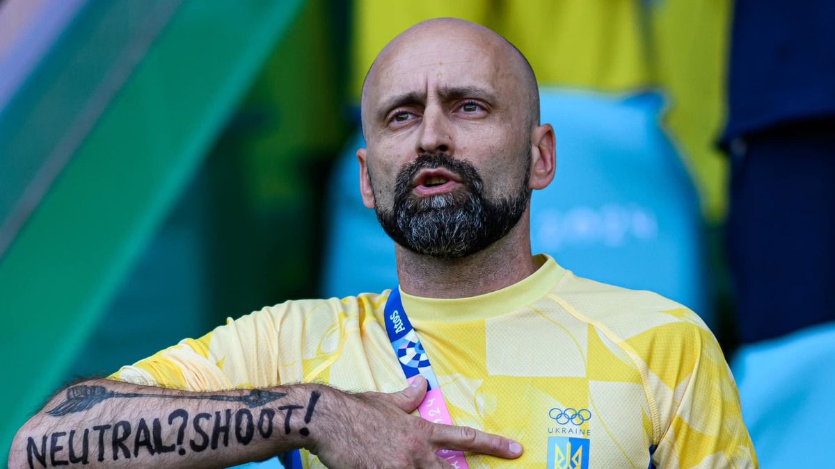 Олимпиада-2024 - врач сборной Украины Максим Бецко выразил протест допуску россиян Олимпиада-2024 - врач сборной Украины Максим Бецко выразил протест допуску россиян