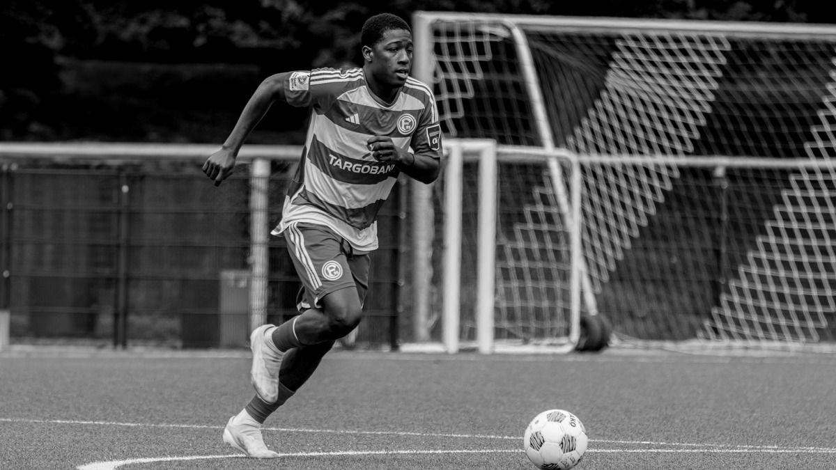 Помер 16-річний футболіст - деталі загибелі гравця німецької Фортуни Дюссельдорф Помер 16-річний футболіст - деталі загибелі гравця німецької Фортуни Дюссельдорф