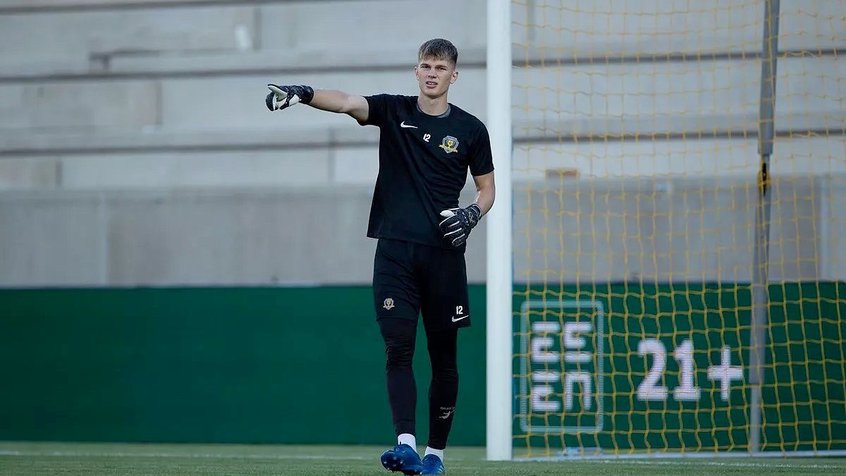 Яков Кинарейкин перешел в Карпаты Львов - 24 канал Спорт Яков Кинарейкин перешел в Карпаты Львов - 24 канал Спорт