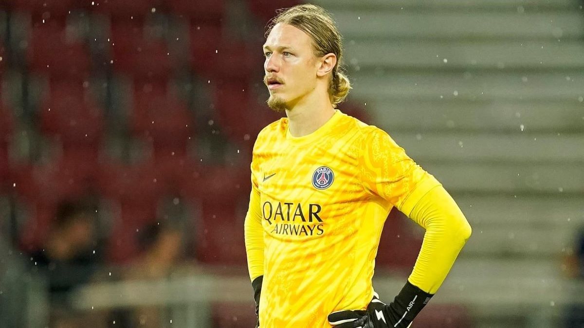 Провальний дебют росіянина Сафонова в ПСЖ Провальний дебют росіянина Сафонова в ПСЖ