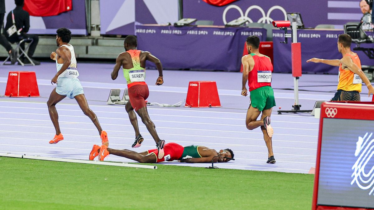 Олімпіада-2024 - відео падіння рекордсмена світу Ламеха Гірма з Ефіопії Олімпіада-2024 - відео падіння рекордсмена світу Ламеха Гірма з Ефіопії