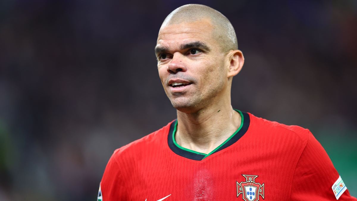 Пепе закінчив кар'єру Пепе закінчив кар'єру