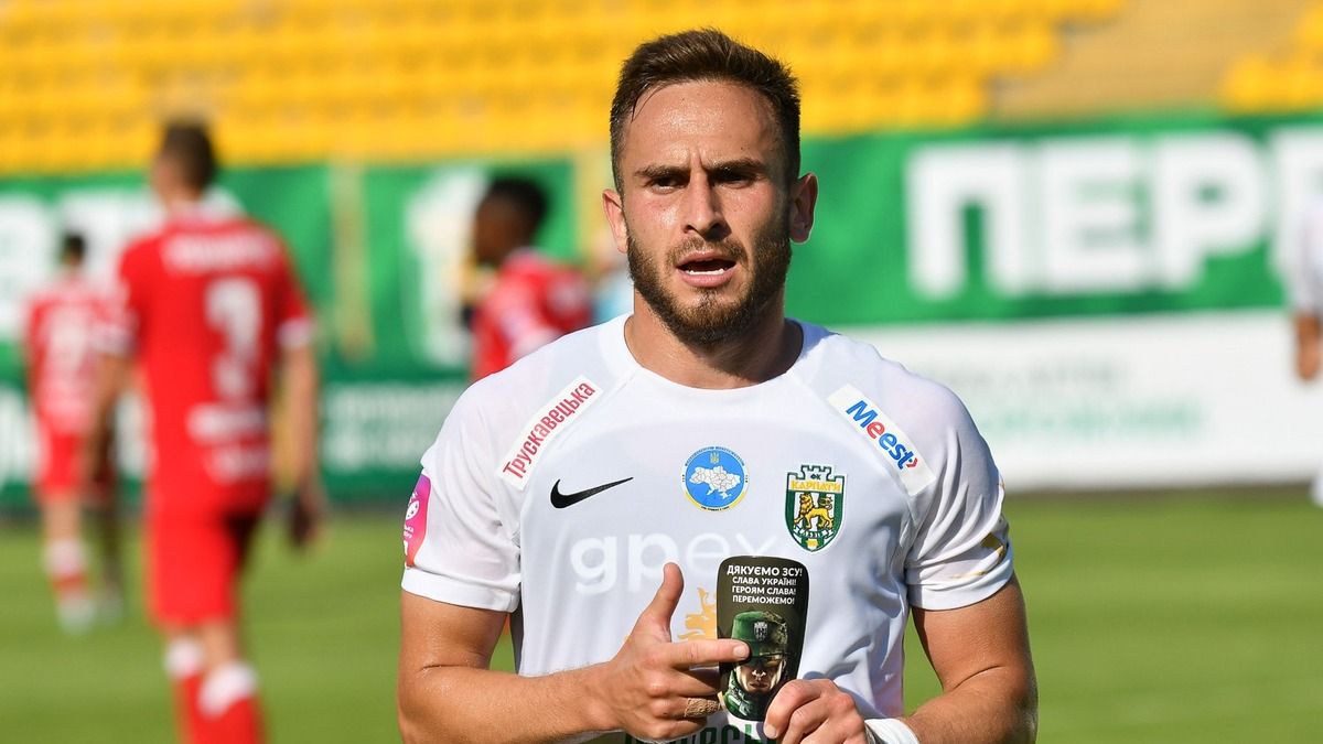 Футболист Карпат Чачуа поблагодарил воинов ВСУ после забитого гола Футболист Карпат Чачуа поблагодарил воинов ВСУ после забитого гола