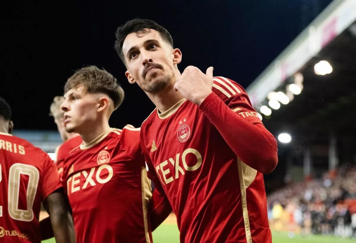 Жирона знайшла заміну Довбику - каталонський клуб підпише форварда Бояна Міовскі Жирона знайшла заміну Довбику - каталонський клуб підпише форварда Бояна Міовскі