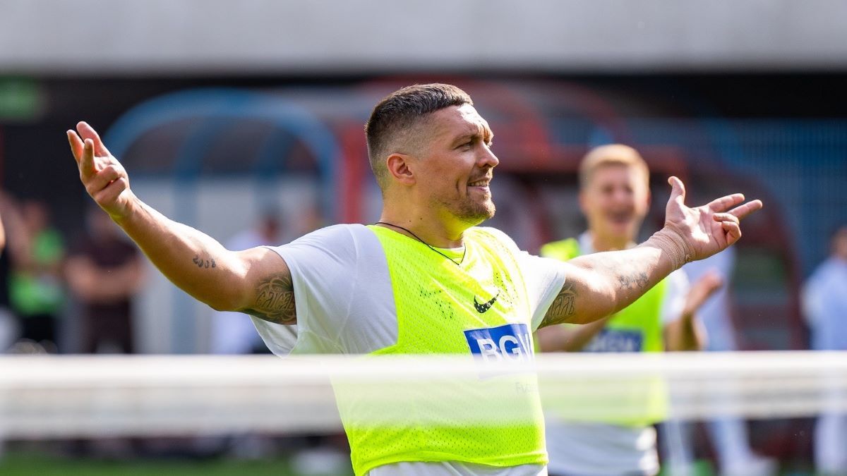 Ашур оцінив футбольний рівень Усика Ашур оцінив футбольний рівень Усика