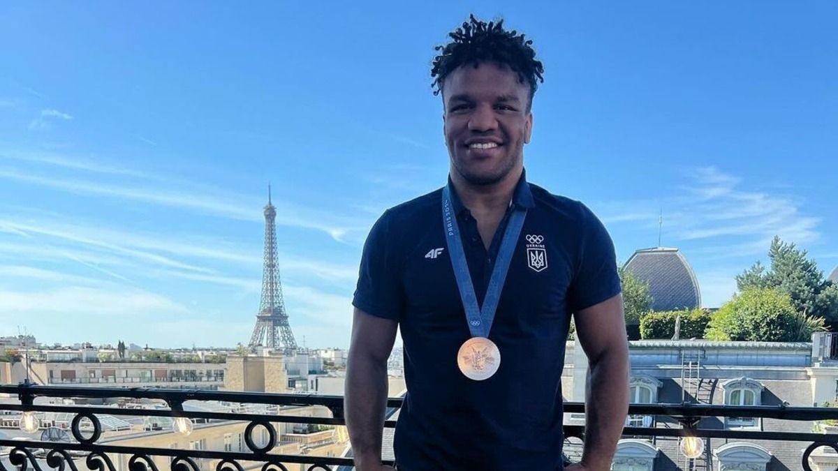 Беленюка ограбили на Олимпиада-2024 - что украли у борца Беленюка ограбили на Олимпиада-2024 - что украли у борца