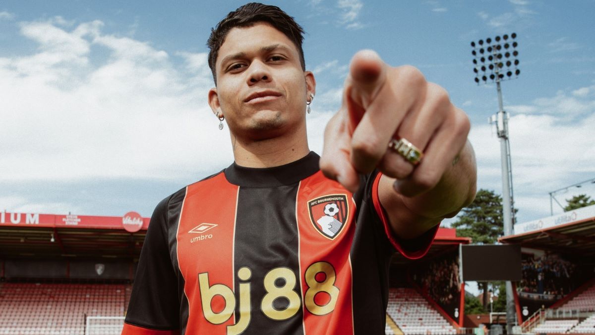 Еванілсон став гравцем Борнмута Еванілсон став гравцем Борнмута