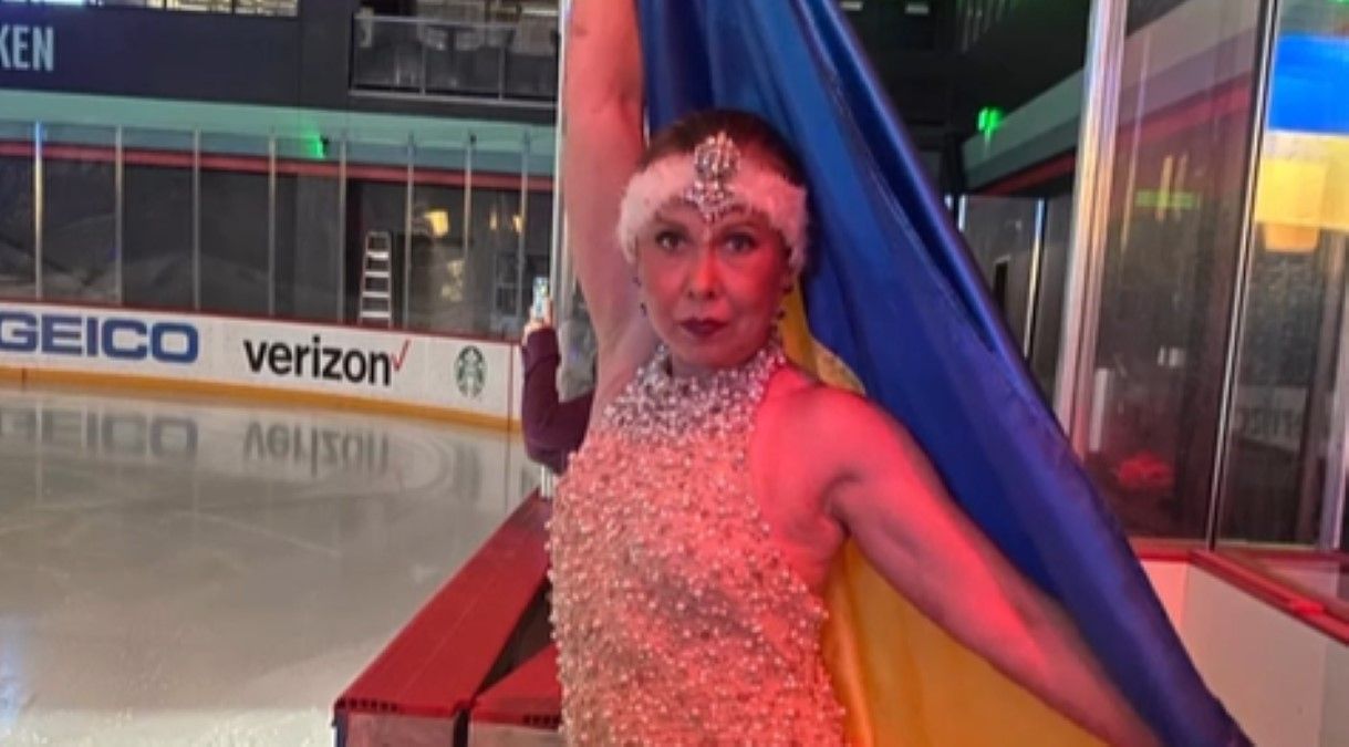 Фигуристы провели благотворительное шоу в США Фигуристы провели благотворительное шоу в США