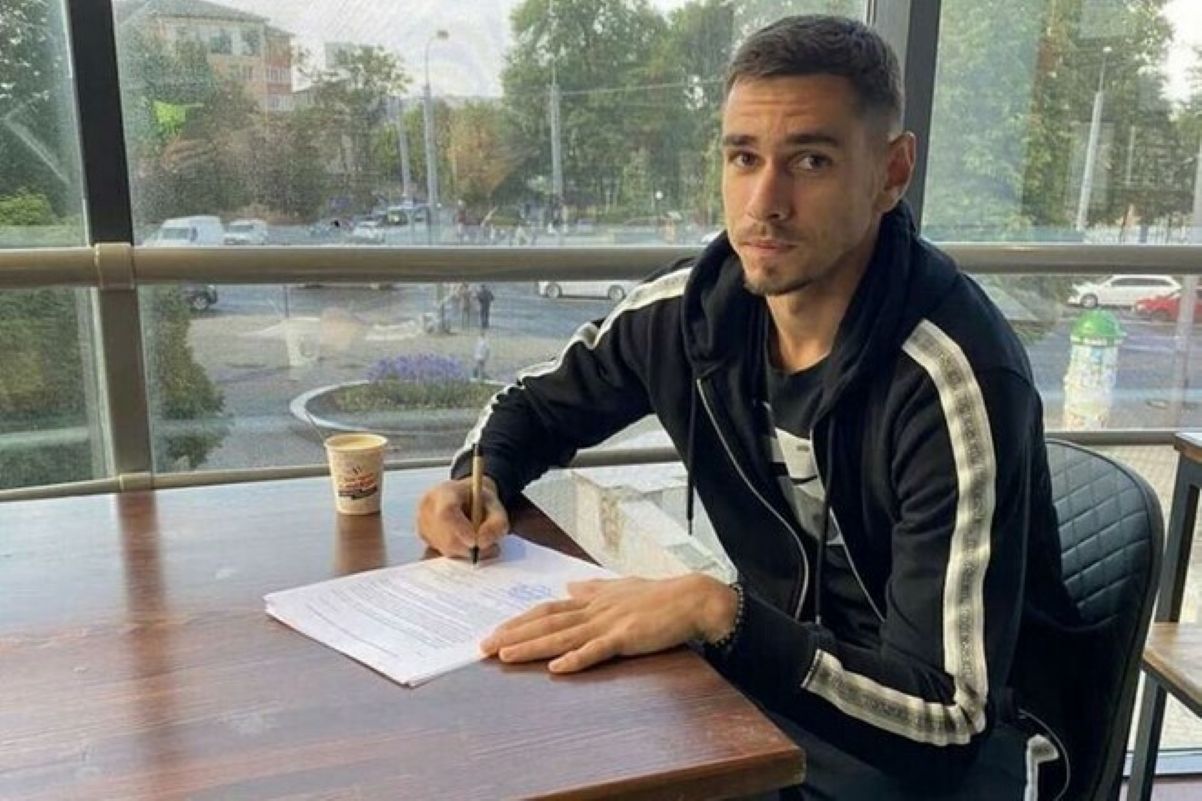 Максим Бабийчук - голкипер забил удивительный в ворота Зирки - видео гола вратаря Максим Бабийчук - голкипер забил удивительный в ворота Зирки - видео гола вратаря