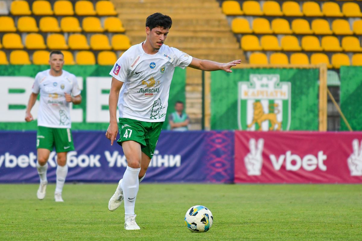 Карпати покарали за порушення правил Карпати покарали за порушення правил