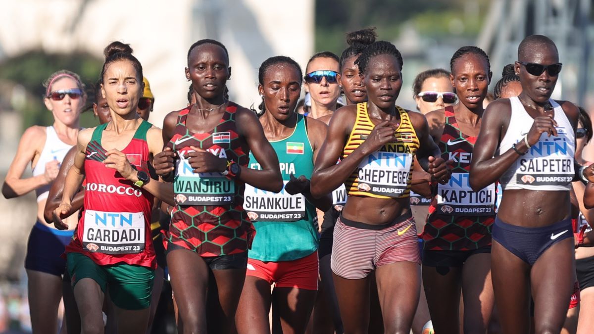 Бегунью Ребекку Чептегей поджег парень Бегунью Ребекку Чептегей поджег парень