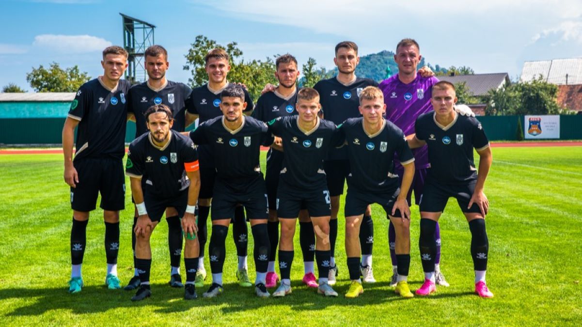 Хуст снимается с Первой лиги Хуст снимается с Первой лиги