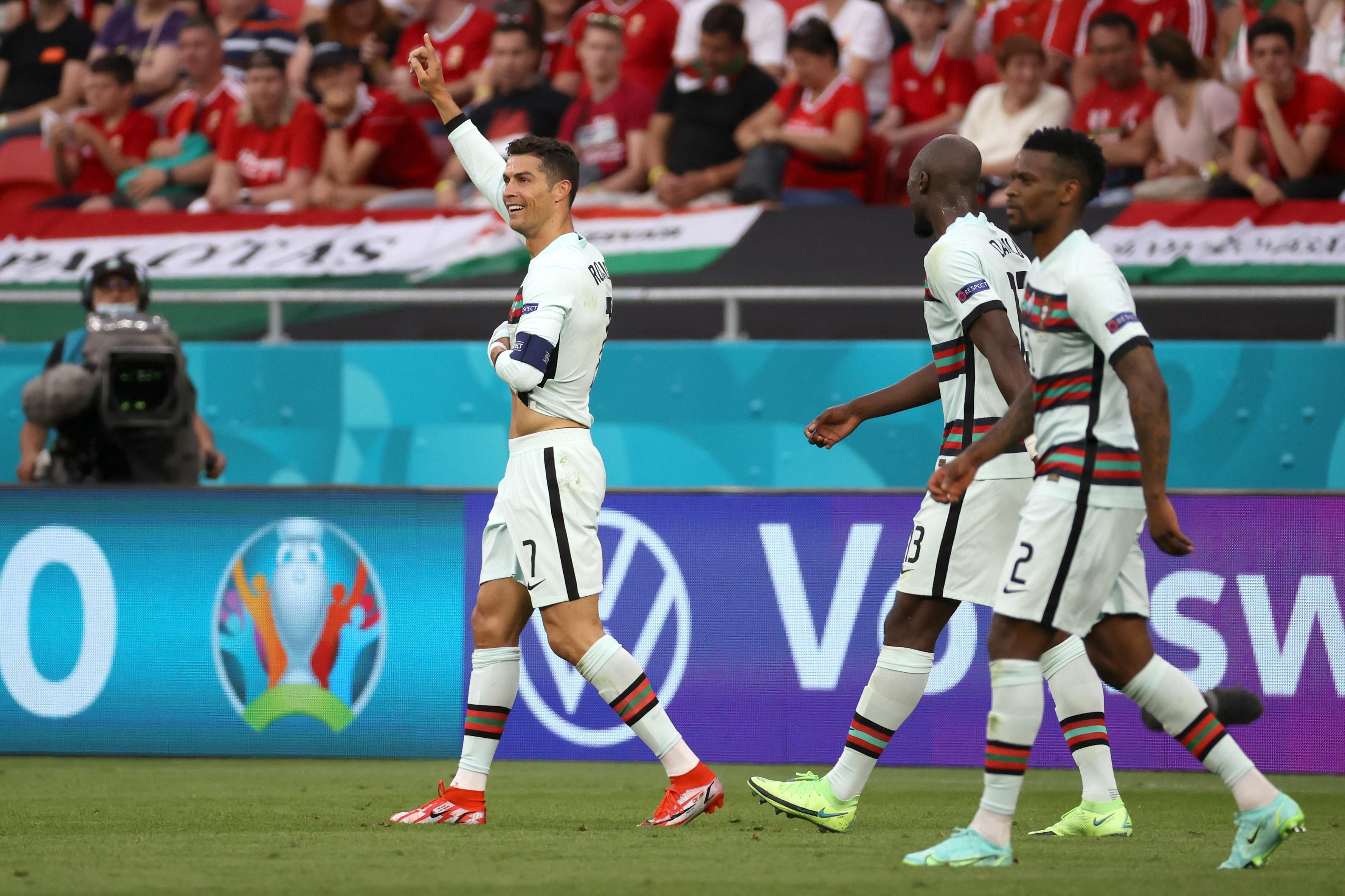 Криштиану Роналду заявил, что считает Реал Мадрид лучшим клубов в мире Криштиану Роналду заявил, что считает Реал Мадрид лучшим клубов в мире