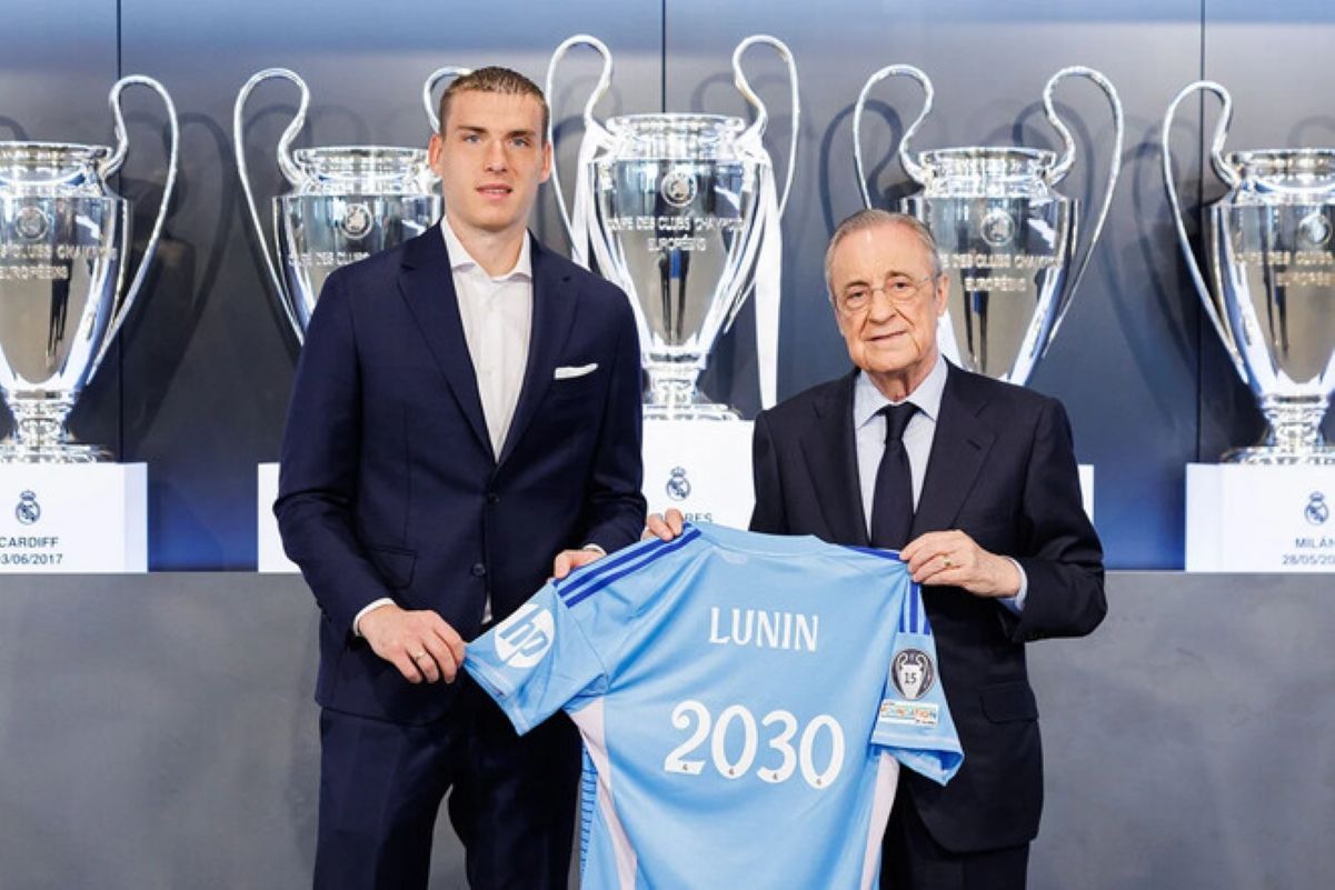 Андрей Лунин - украинский голкипер подписал новый контракт с Реалом Андрей Лунин - украинский голкипер подписал новый контракт с Реалом