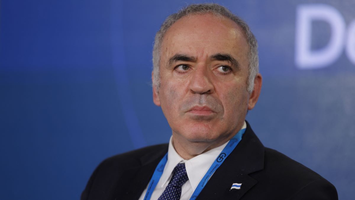 Каспаров разнес ФИДЕ Каспаров разнес ФИДЕ