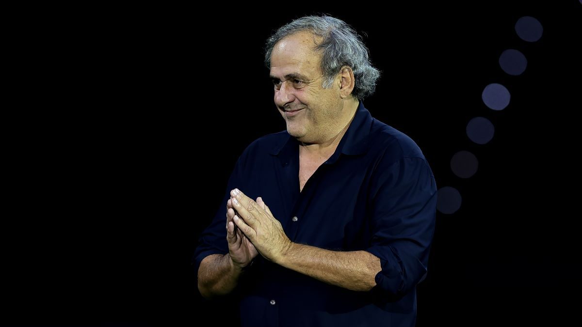 Платини предложил новое правило в футболе Платини предложил новое правило в футболе