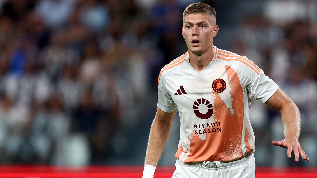 Довбик забил второй мяч за Рому - видео гол Довбик забил второй мяч за Рому - видео гол