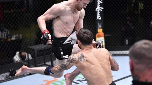 У стрибку коліном у голову: найкращий нокаут на турнірі UFC в Лас-Вегасі – відео